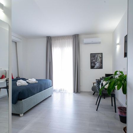 Affittacamere Mani - Camere Con Bagno Privato Gela Exterior foto